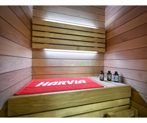 HARVIA Utu Nano prémium finnszauna, hőkezelt nyárfából szaunakályhával 95 x 95 cm