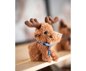 Plüss rénszarvas masnival a szaunázás őshazájából, Finnországból